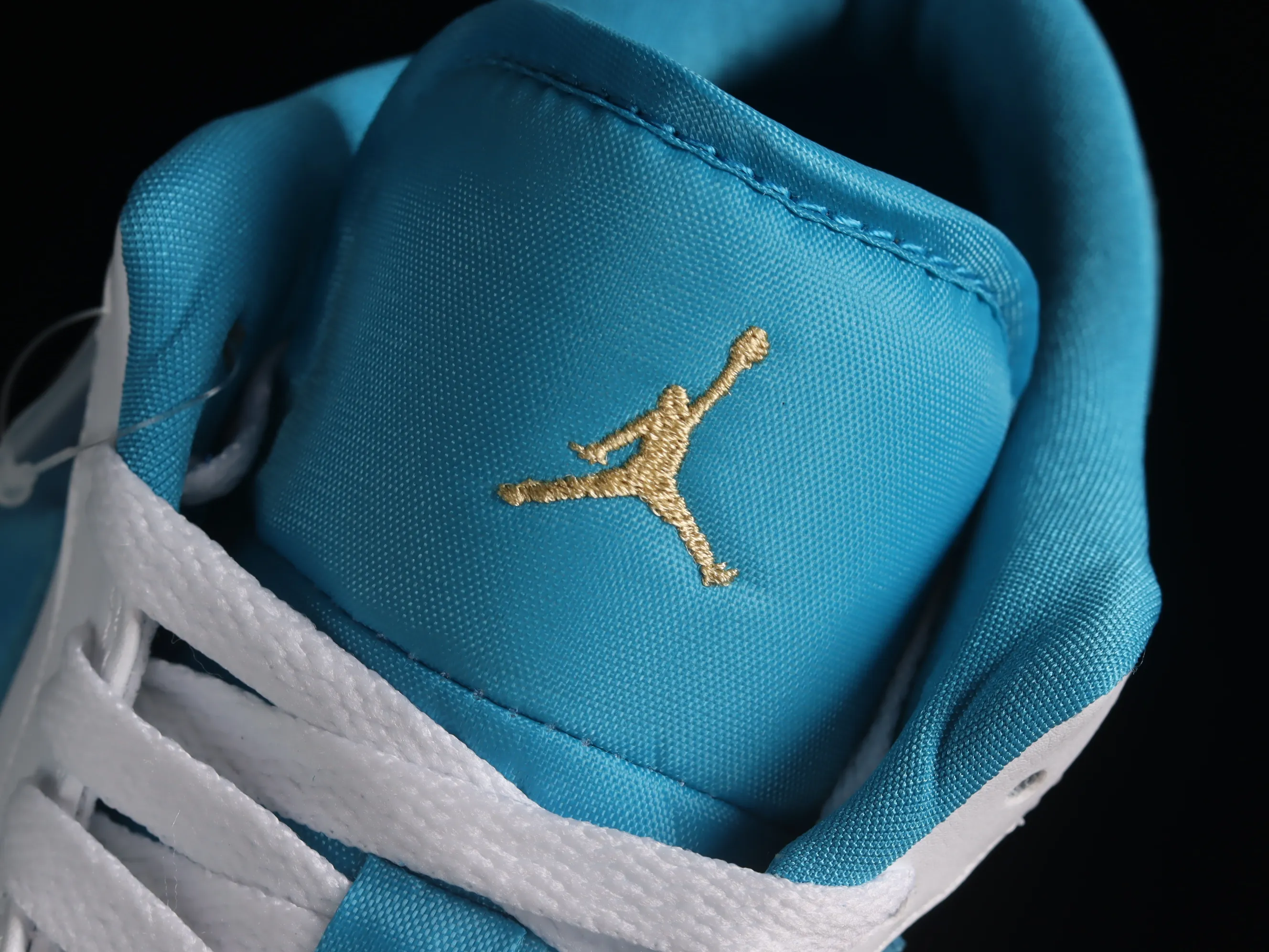 All categories Air Jordan Jordan series basketball shoes Air Jordan 1 Low Z version Air Jordan 1 Low "Aquatone" Joe 1 blue and white low-top cultural and casual sneakers 553560-174
